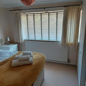Spacious 3 Bdr House With Parking-Families-Corporate Groups By Orbitat Accommodations Cambridge (Cambridgeshire)